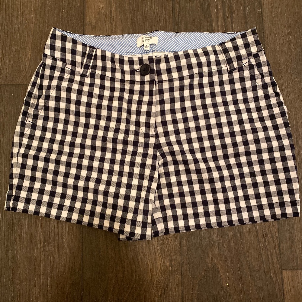 Crown & Ivy black and while buffalo plaid shorts